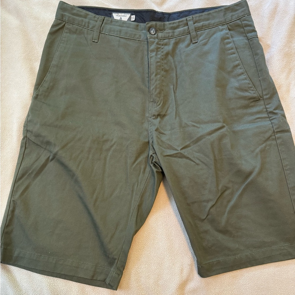 Volcom Shorts Size 34